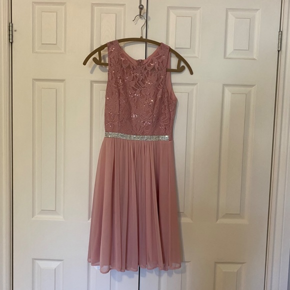 Dress - Picture 4 of 4